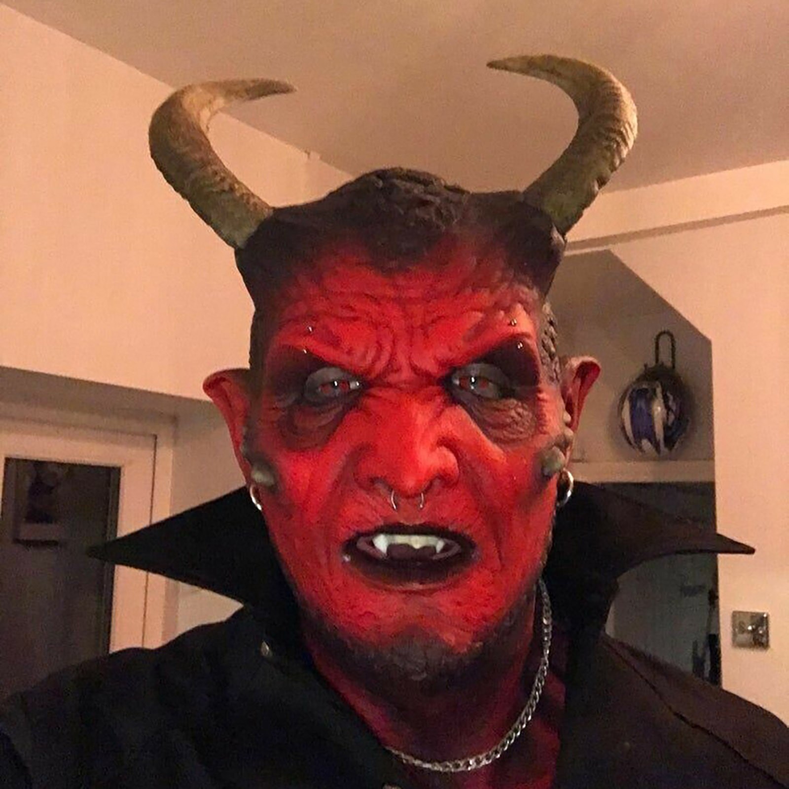 Masque en Latex Kari-Demon, Jo - Prank Toys avis et prix