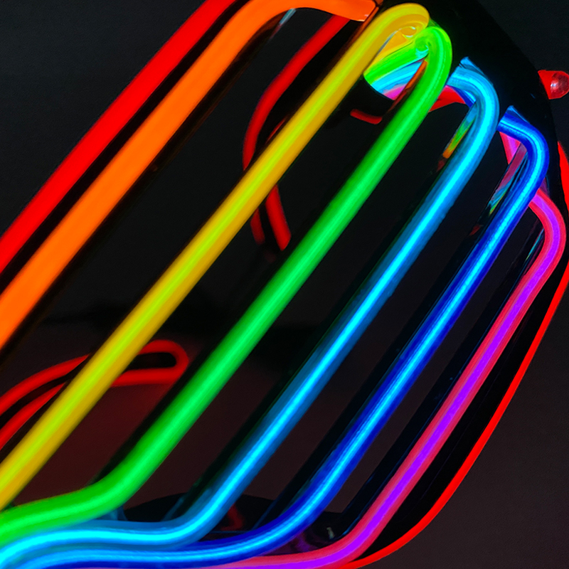 Lunettes fluorescentes colorée - Glow In The Dark Party Glasses avis et prix